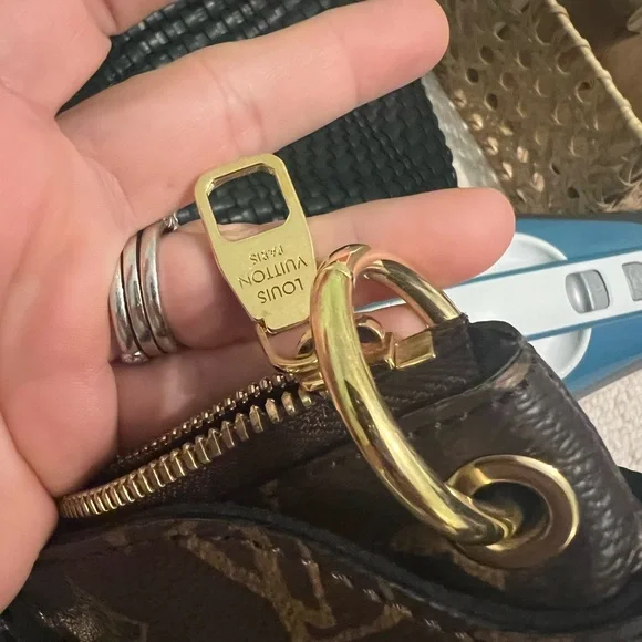 Louis Vuitton Monogram Flower Zipped Tote MM Black - Picture 7 of 16